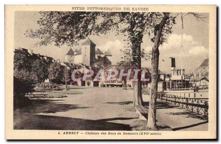 CPA Annecy Chateau des Ducs de Nemours Bateau