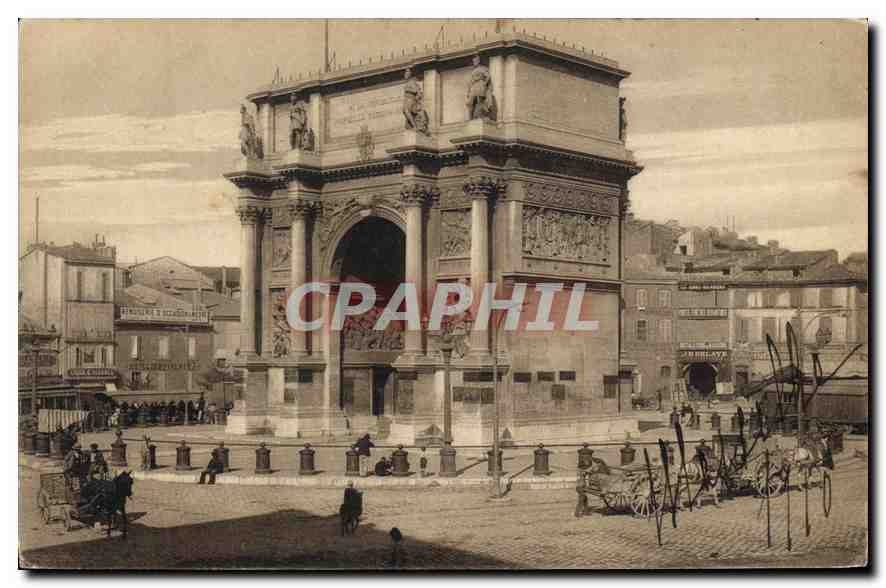 CPA Marseille la place d'Aix et l'Arc de Triomphe