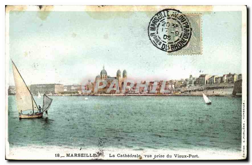 CPA Marseille la cathedrale vue prise du Vieux Port 