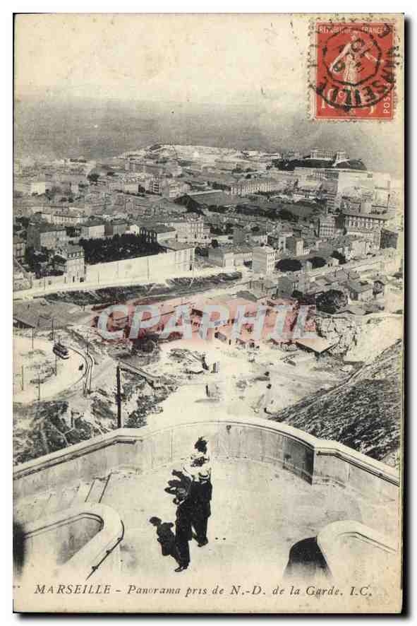 CPA Marseille Panorama pris de N D de la Garde 