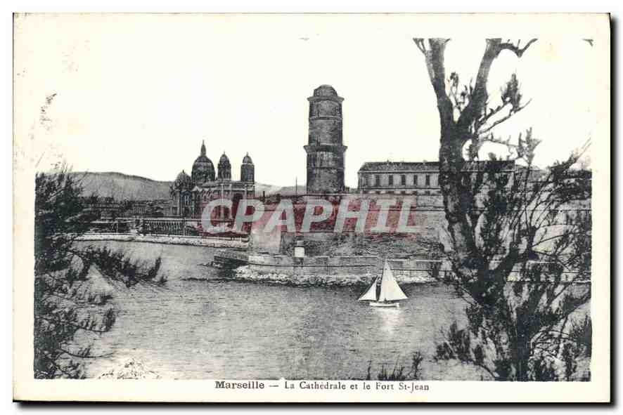 CPA Marseille la Cathedrale et le Fort St Jean