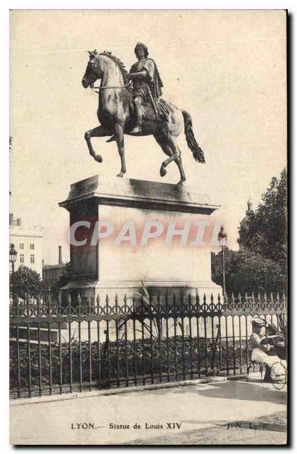 CPA Lyon statue de Louis XIV 