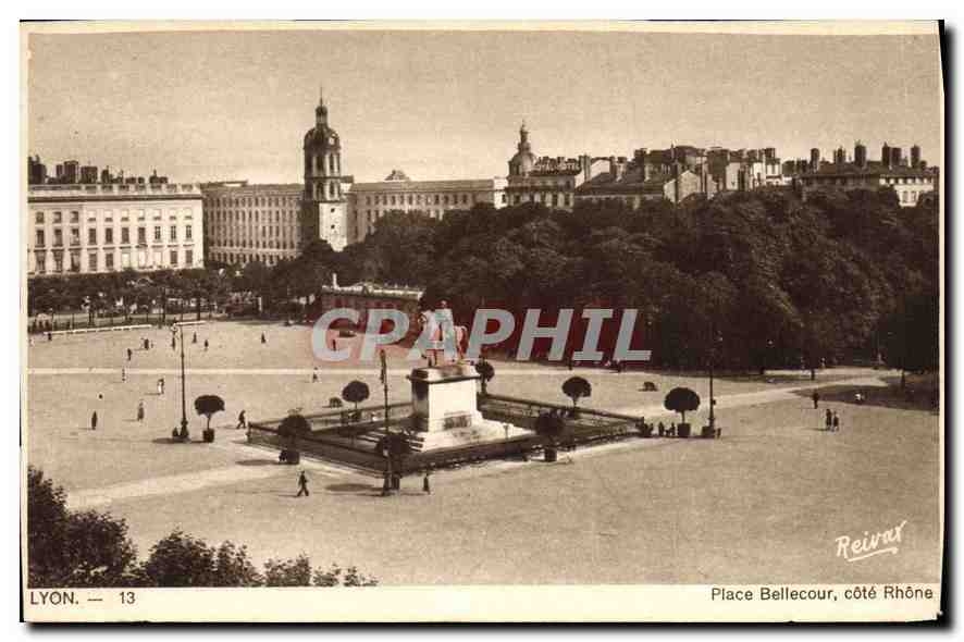 CPA Lyon place Bellecour cote Rhone 