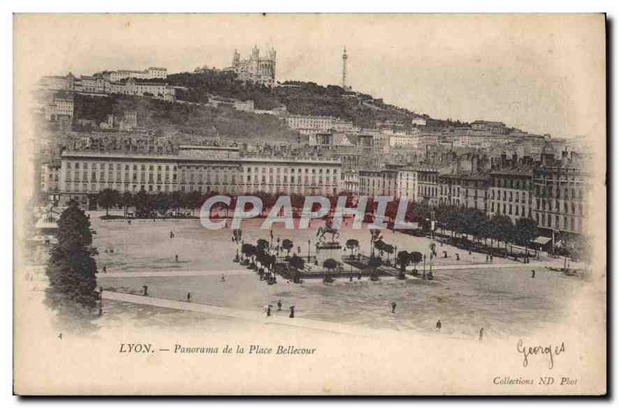 CPA Lyon panorama de la place Bellecour 