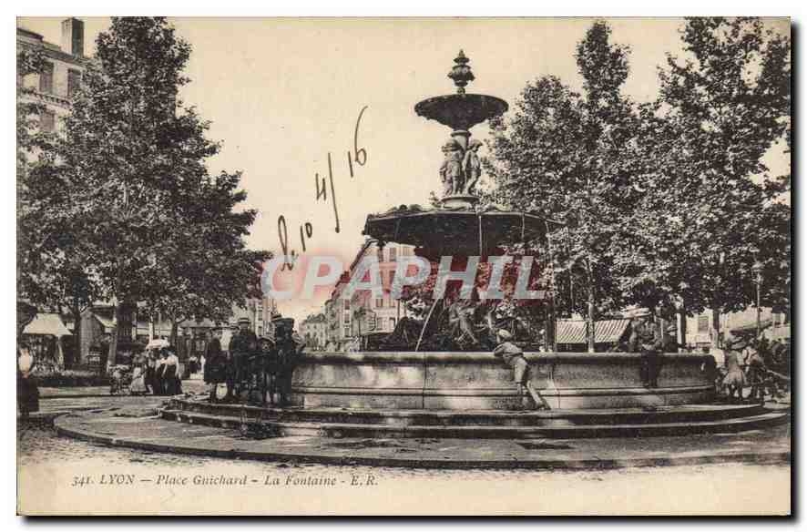 CPA Lyon Place Guichard La Fontaine 