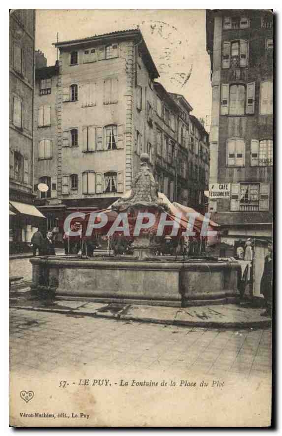 CPA Le Puy La Fontaine de la Place du Plot