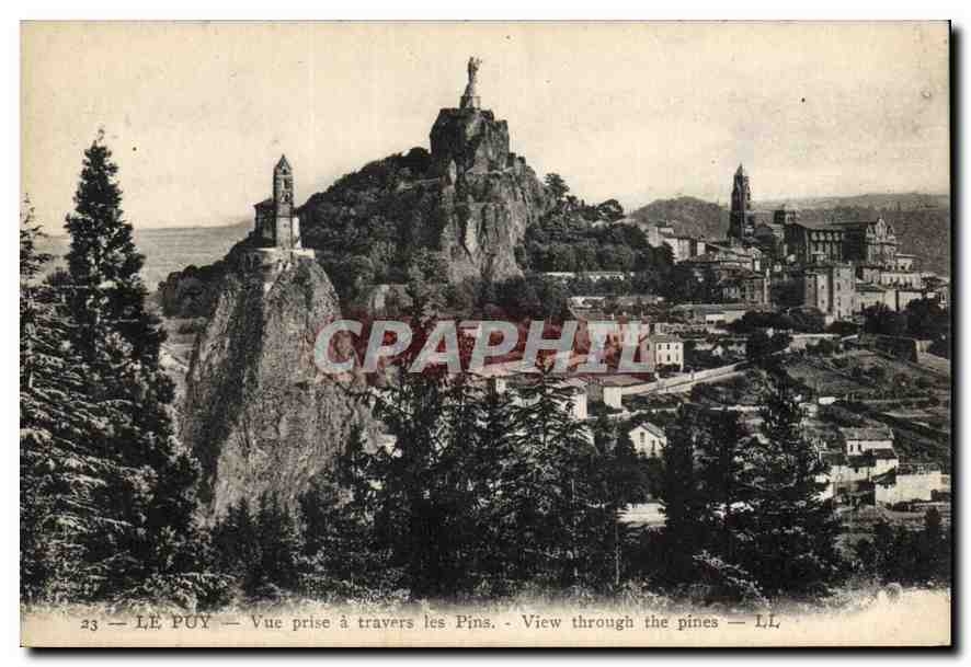 CPA Le Puy Vue prise a travers les Pins 