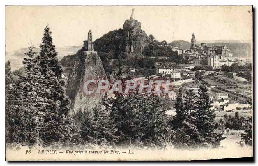 CPA Le Puy Vue prise a travers les Pins 
