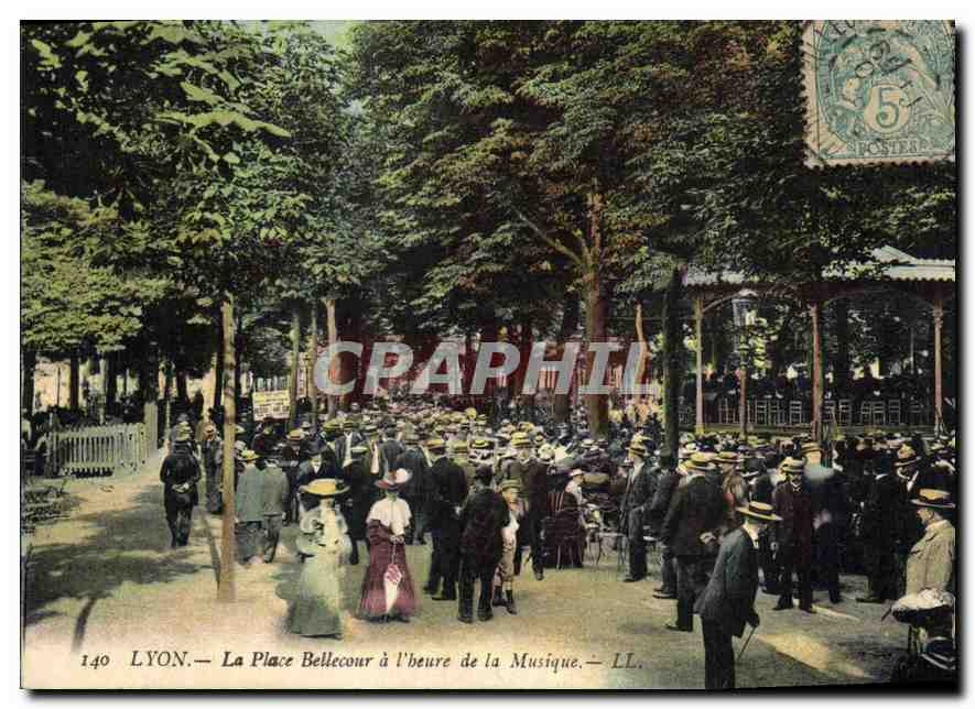 CPA Lyon La Place Bellocour a l'heure de la Musique