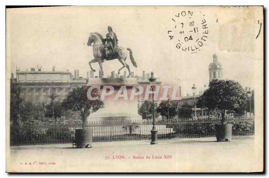 CPA Lyon Statue de Louis XIV 