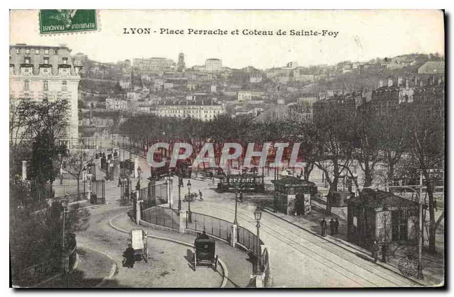 CPA Lyon Place Perrache et Coteau de Sainte Foy Tramway