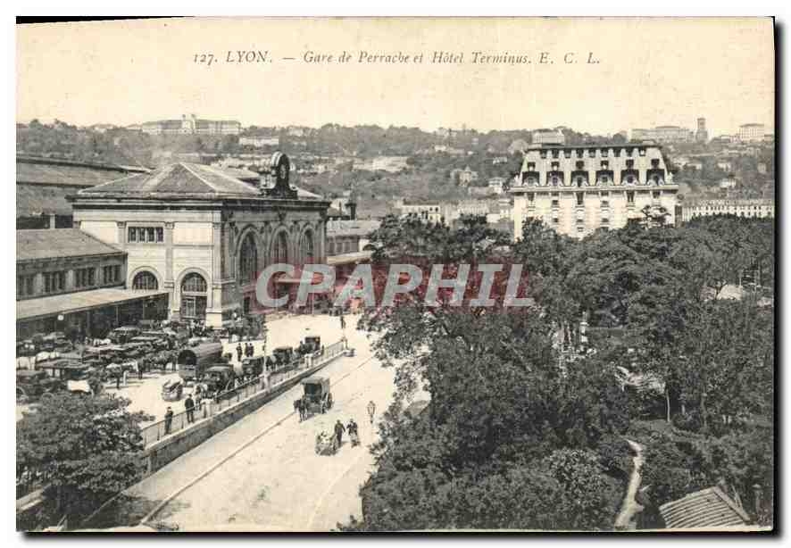 CPA Lyon Gare de Perrache et Hotel Terminus 