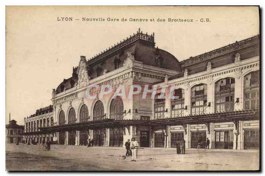 CPA Lyon Nouvelle Gare de Geneve et des Brotteaux 