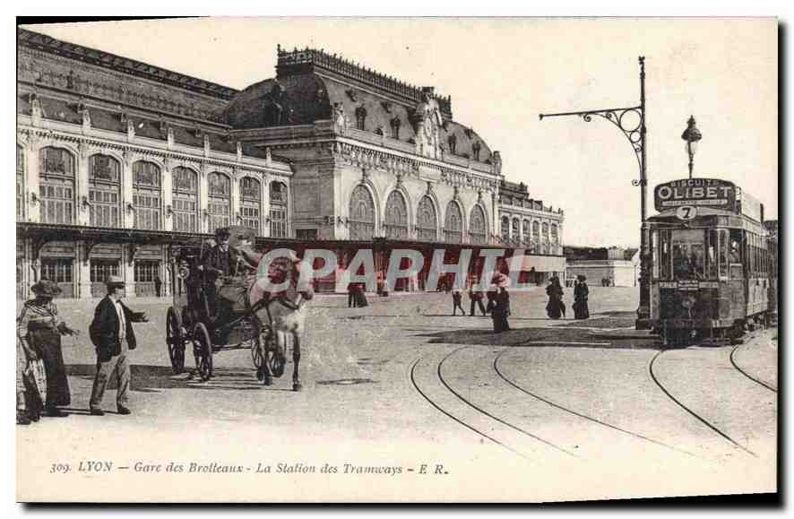 CPA Lyon Gare des Brotteaux La station des tramways Cheval