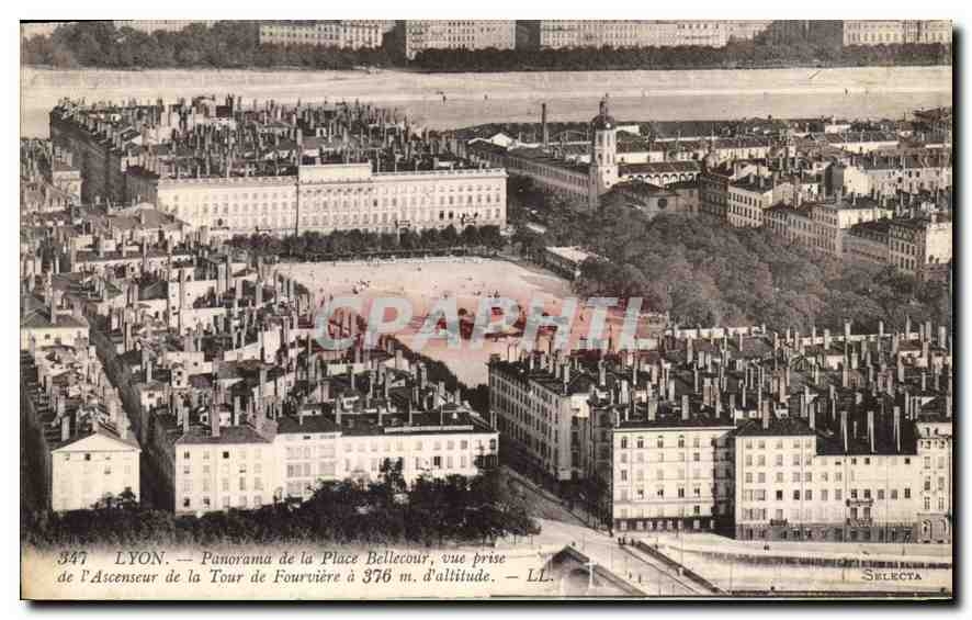 CPA Lyon Panorama de la Place Bellecour vue prise de l'ascenseur de la Tour de Fourviere
