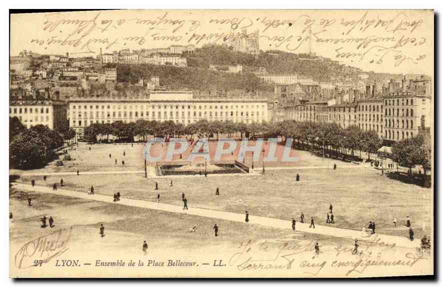 CPA Lyon Ensemble de la Place Bellecour 