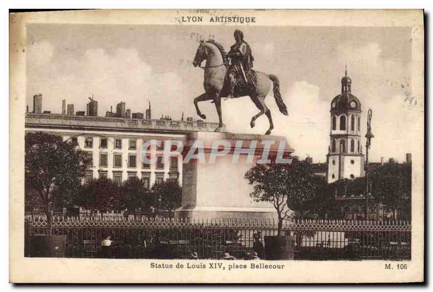CPA Lyon Artstique Statue de Louis XIV Place Bellecour 
