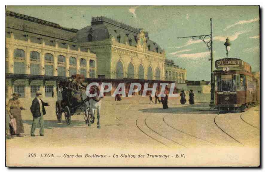 CPA Lyon La Gare des Brotteaux la Station des Tramways Cheval