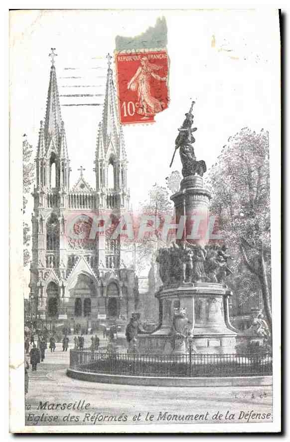 CPA Marseille Eglise des Reformes et le Monument de la Defense 