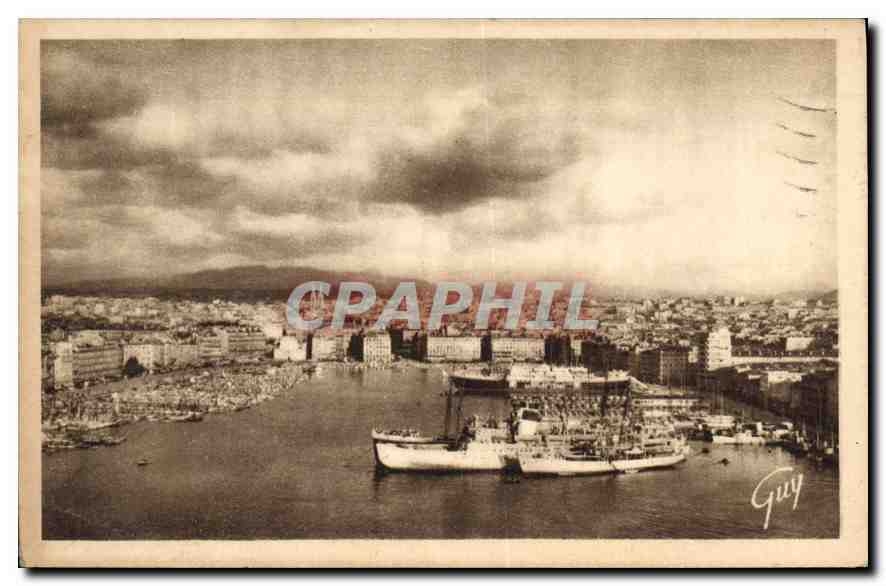 CPA Marseille B du R Le Vieux Port et la Ville 