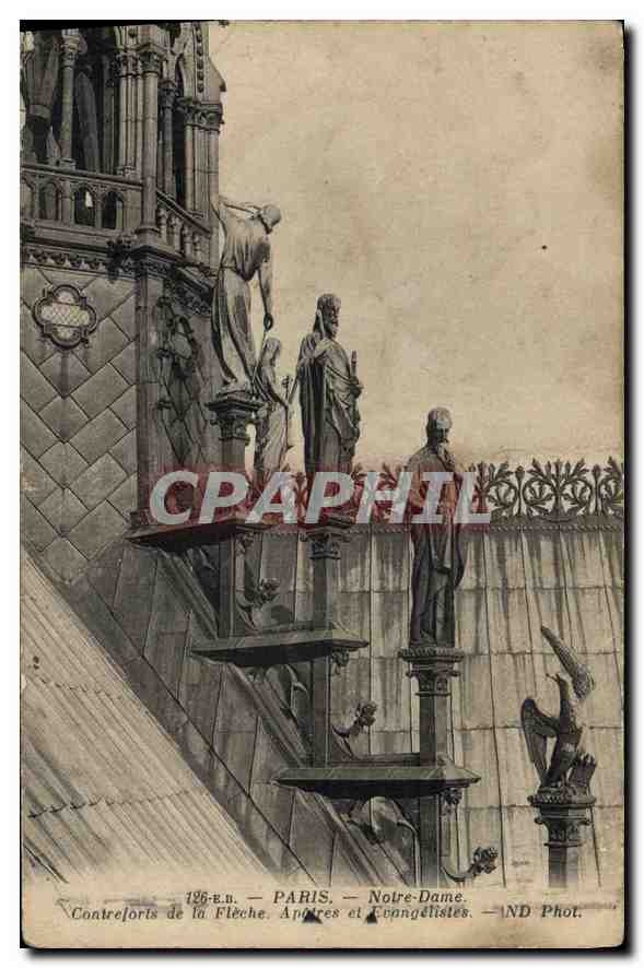 CPA Paris Notre Dame Contreforts de la fleche Apotres et evangelistes