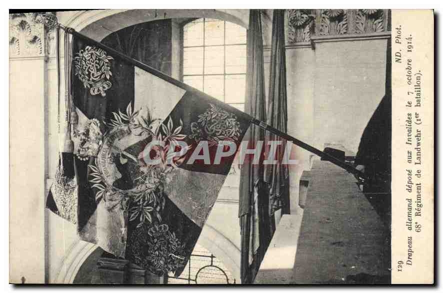 CPA Drapeau allemand depose aux Invalides