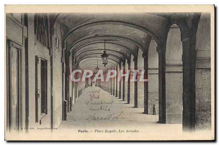 CPA Paris Place Royale Les Arcades 