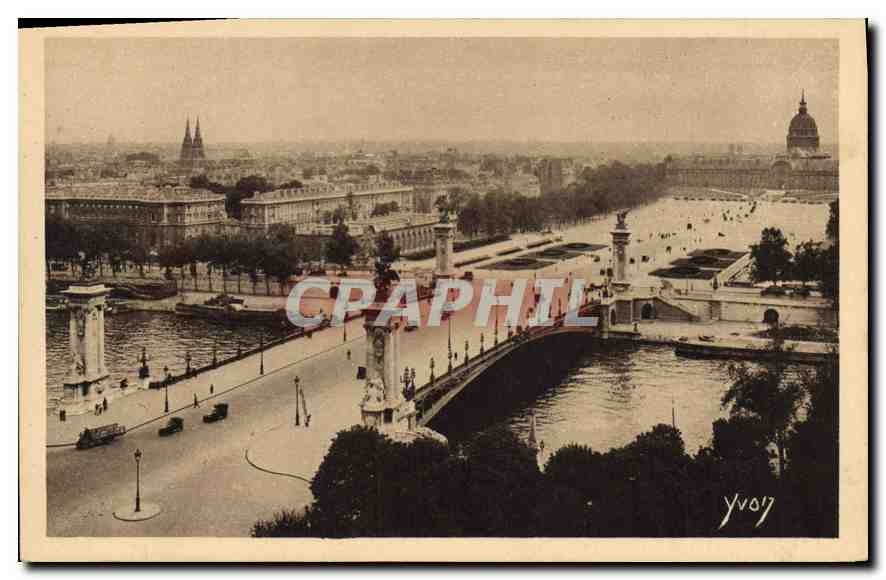 CPA Paris Le Pont Alexandre III et l'Esplanade des Invalides