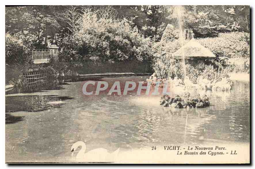 CPA Vichy Le Nouveau Parc Le Bassins des Cygnes 