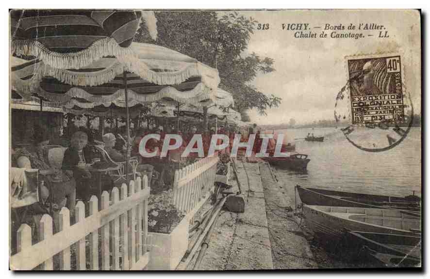 CPA Vichy Bords de l'Allier Chalet de Canotage 