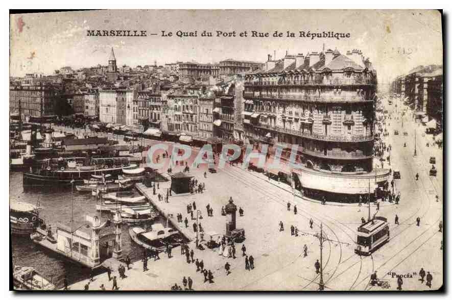 CPA Marseille Le Quai du Port et Rou de la Republique