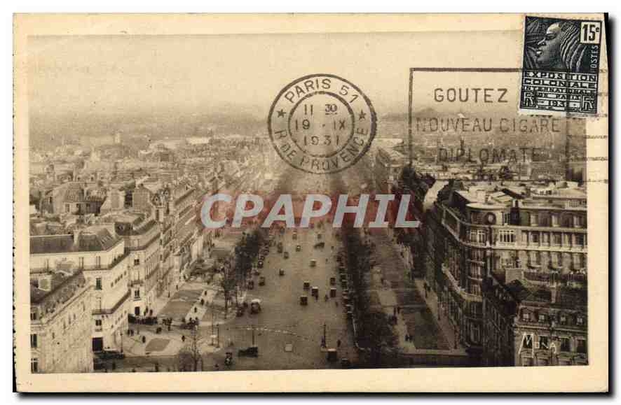 CPA Paris L'Avenue des Champs Elysees