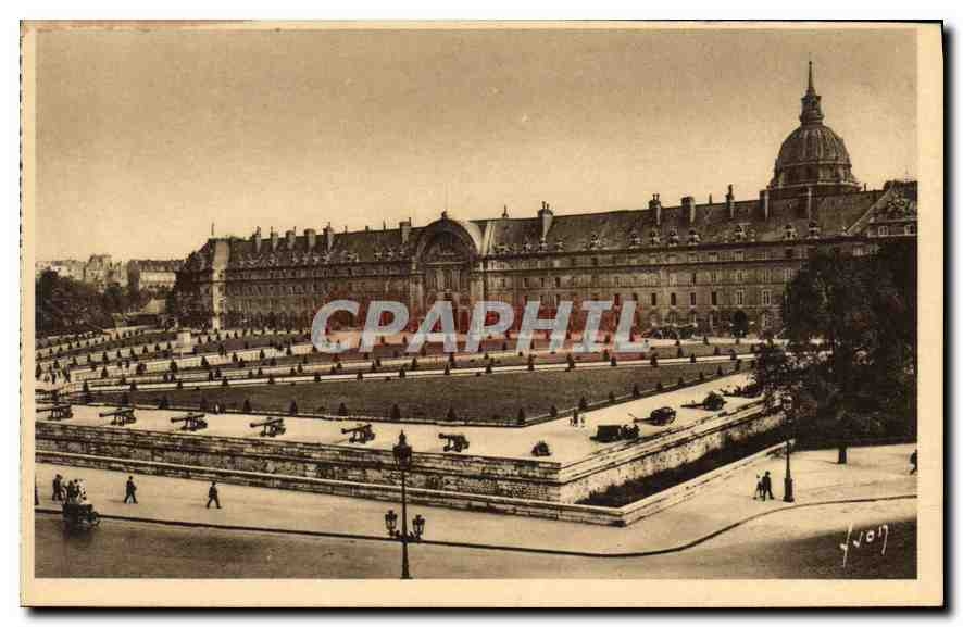 CPA Paris L'Hotel des Invalides vu de l'Esplanade