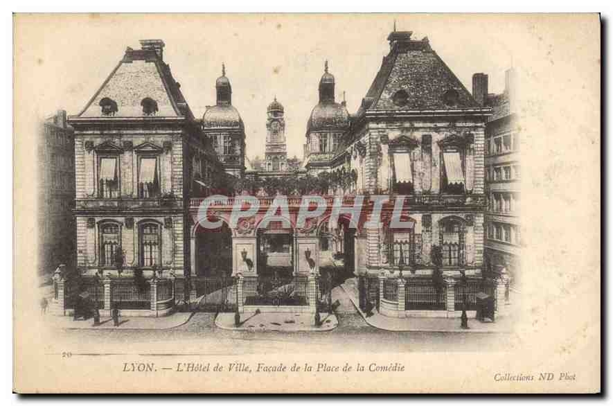 CPA Lyon L'Hotel de Ville Facade de la Place de la Comedie