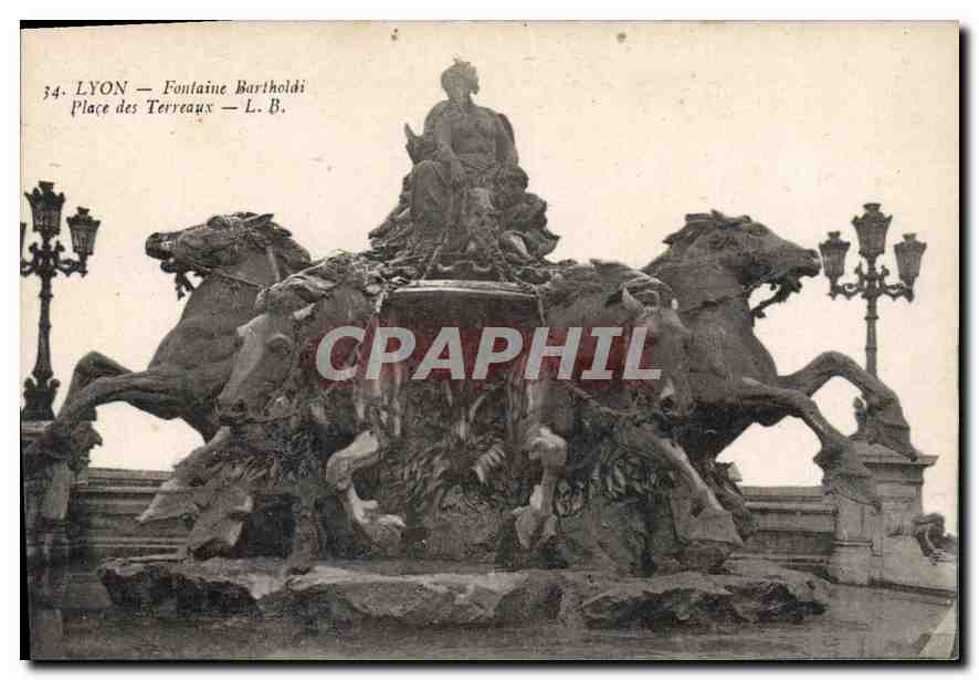 CPA Lyon Fontaine Bartholdi Place des Terreaux