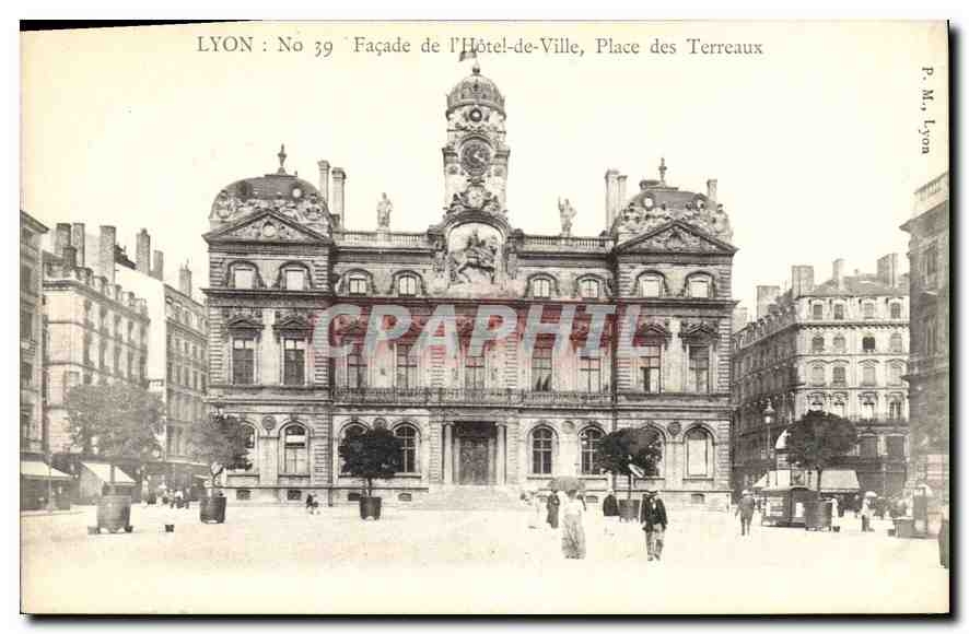 CPA Lyon Facade de L'Hotel de Ville Place des Terreaux