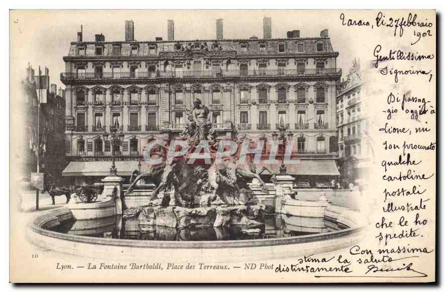 CPA Lyon Fontaine Bartholdi Place des Terreaux et Fontain