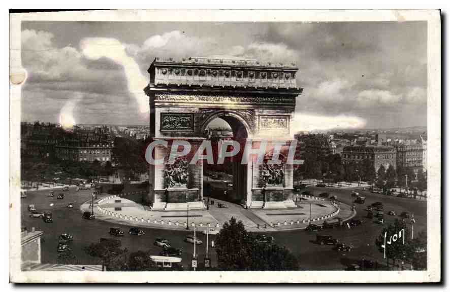CPA Paris en Flanant L'Arc de Triomphe de l'Etoile