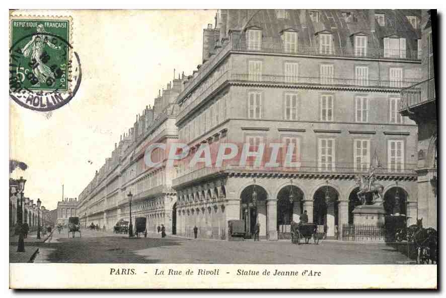CPA Paris La Rue de Rivoli Statue de Jeanne d'Arc