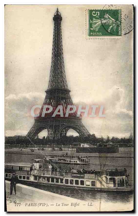CPA Paris (VII) La Tour Eiffel Bateau Peniche