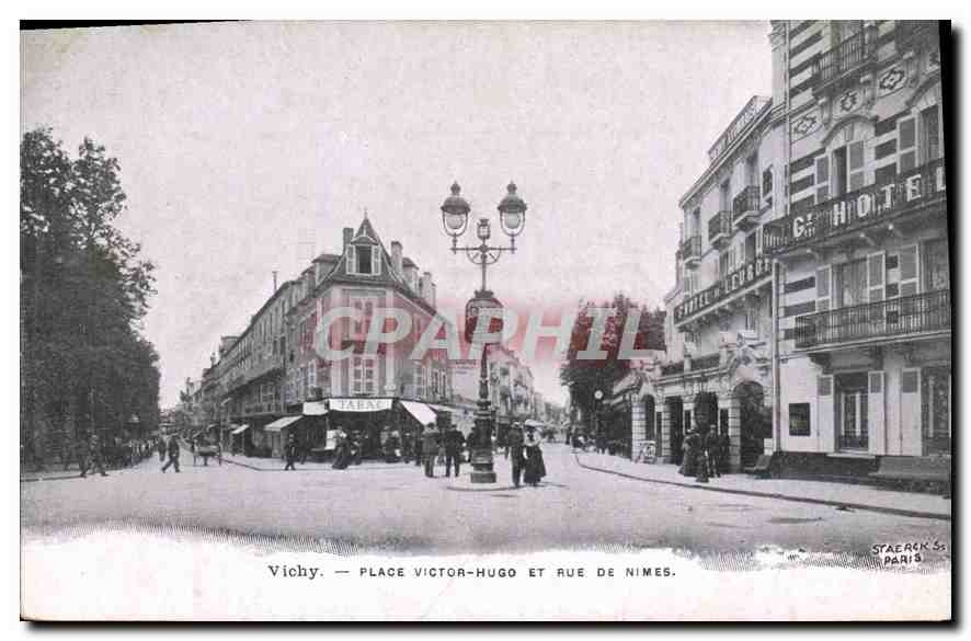 CPA Vichy Place Victor Hugo et Rue de Nimes