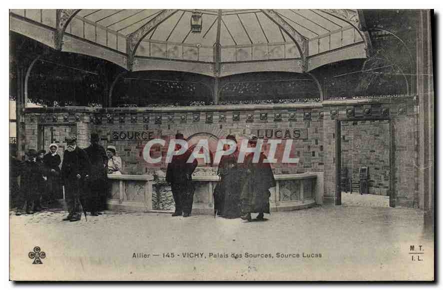 CPA Vichy Allier Palais des Sources Source Lucas