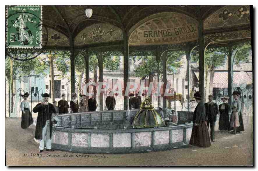 CPA Vichy Source de la Grande Grille