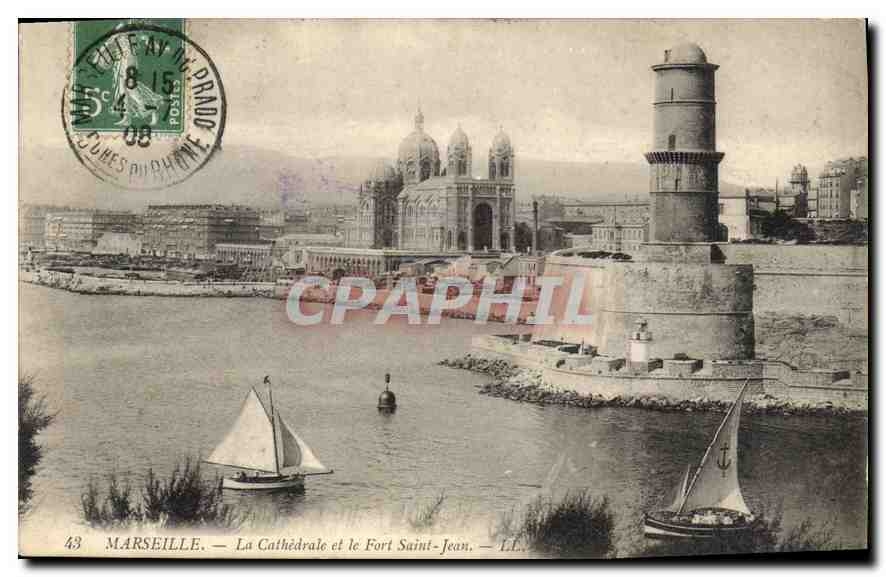 CPA Marseille La Cathedrale et le Fort Saint Jean