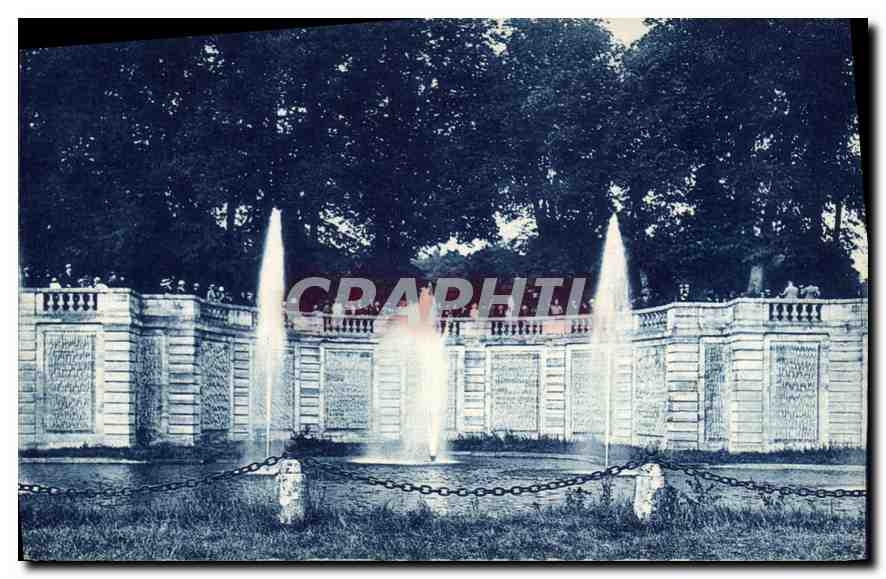 CPA Versailles Le Grand Trianon Bassin du Fer a Cheval 