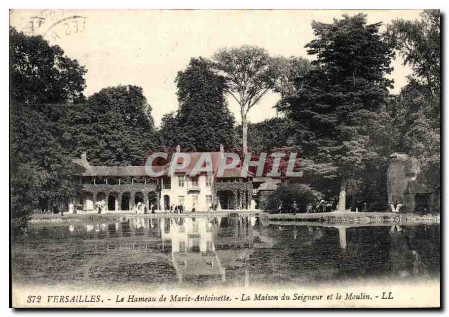 CPA Versailles Le Hameau de Marie Antoinette La Maison du Seigneur et le Moulin 