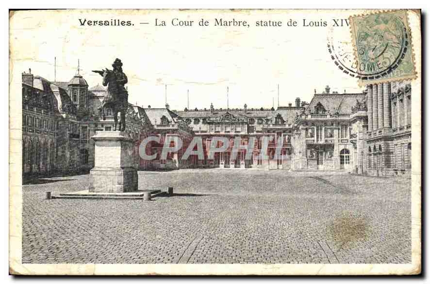 CPA Versailles La Cour de Marbre statue de Louis XIV 