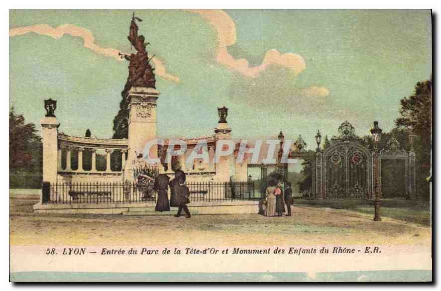 CPA Lyon Entree du Parc de la Tete d'Or et Monument des Enfants du Rhone 