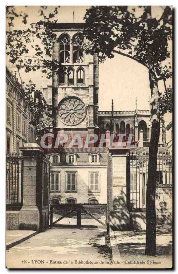 CPA Lyon Entree de la Bibliotheque de la Ville Cathedrale St Jean 
