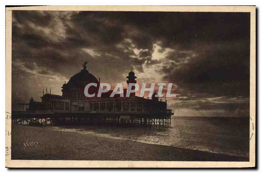 CPA Nice Alpes Maritimes Crepuscule sur le Palais de la Jetee